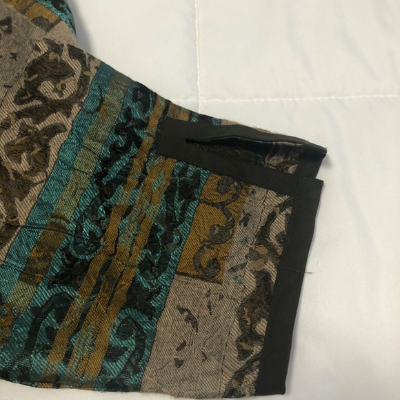 Analogy Plus Lightweight Jacket - Picture 2 of 3